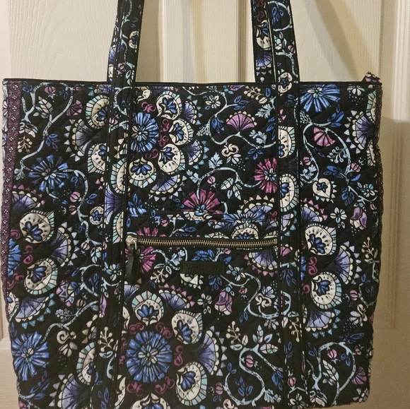 Vera Bradley Large Tote - Picture 1 of 12